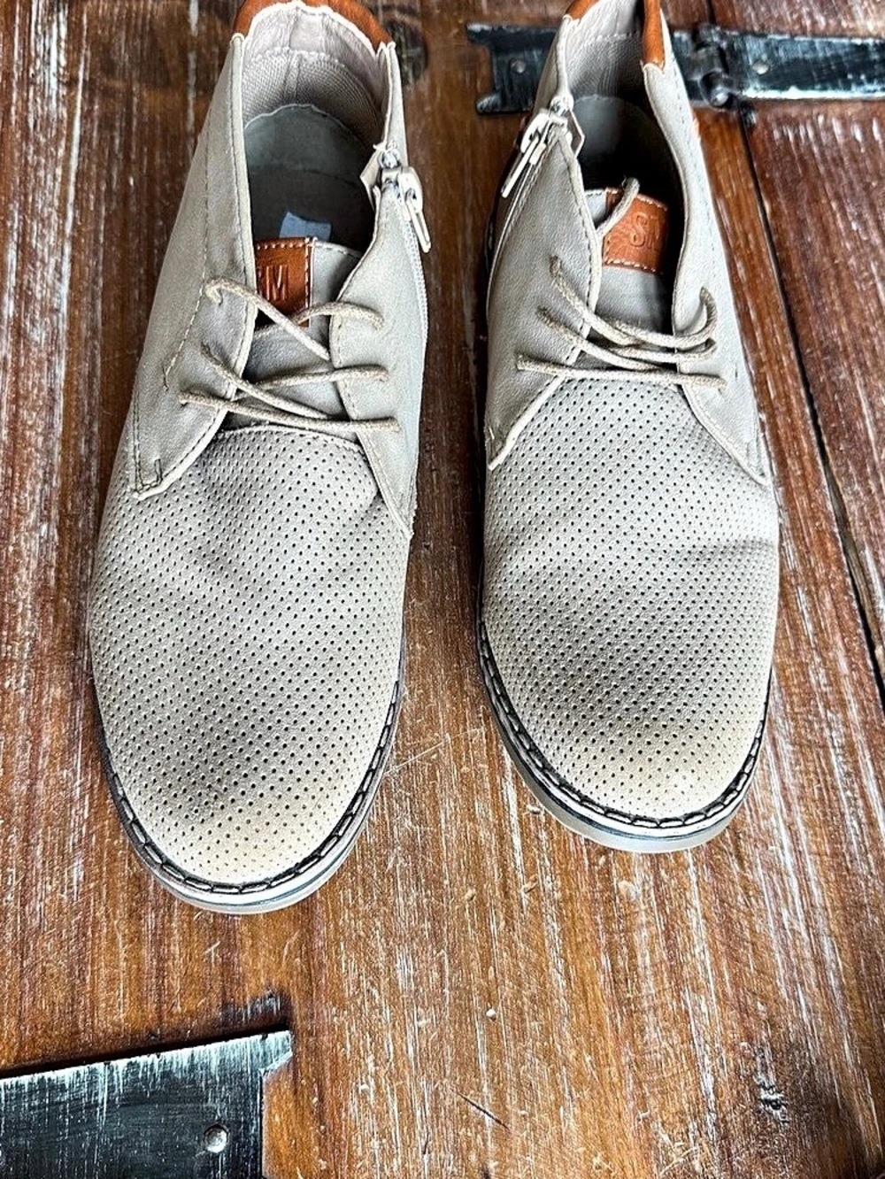 Boys Steve Madden
 Gray Chukka Boots US 4